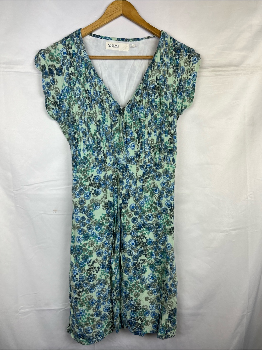 Carve Designs Short Sleeve V-Neck Cottagecore Mini Dress Size 4